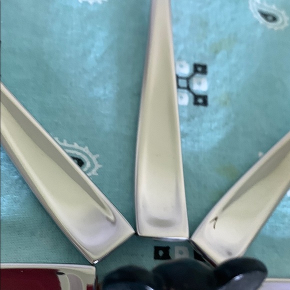 Oneida "Moda" pattern 18/10 NWOT Salad Forks Set/8 - Picture 8 of 12